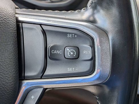 Used 2022 RAM 1500 Laramie AWD/4WD image 28