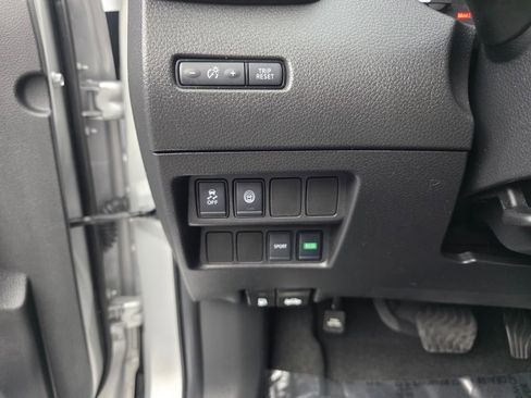 Used 2021 Nissan Rogue Sport S image 22