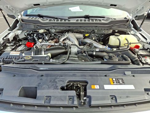 Used 2024 Ford F250 Lariat w/ Chrome Package image 30