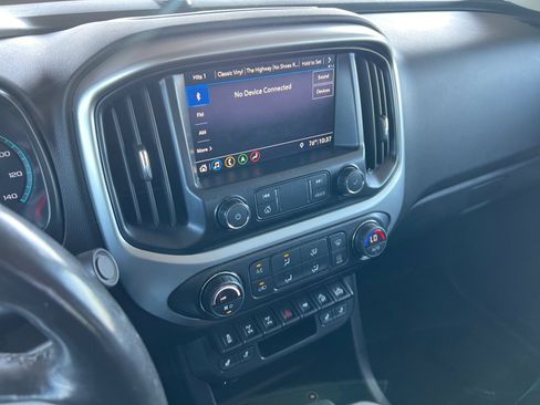 Used 2019 Chevrolet Colorado ZR2 w/ ZR2 Midnight Special Edition image 18