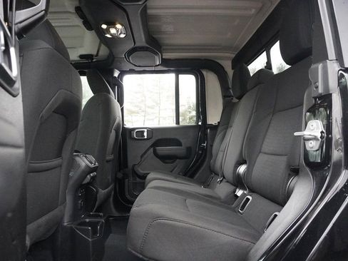 Used 2022 Jeep Gladiator Sport AWD/4WD image 31