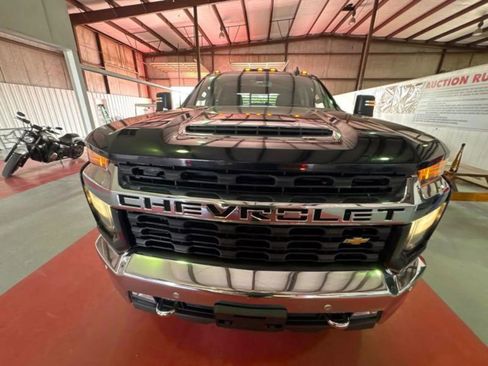 Used 2022 Chevrolet Silverado 2500 LT w/ Texas Edition AWD/4WD image 3