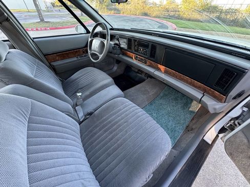Used 1995 Buick Le Sabre Custom image 12