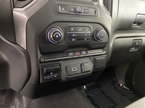 Used 2019 Chevrolet Silverado 1500 Custom w/ Custom Convenience Package image 23