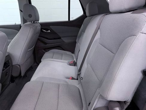 Used 2021 Chevrolet Traverse LT FWD image 24