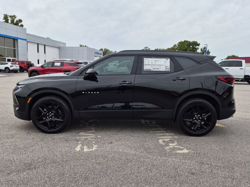 New 2026 Chevrolet Blazer LT w/ Convenience Package FWD image 7