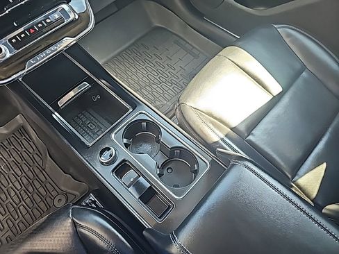 Used 2023 Lincoln Corsair AWD w/ Equipment Group 101A image 18