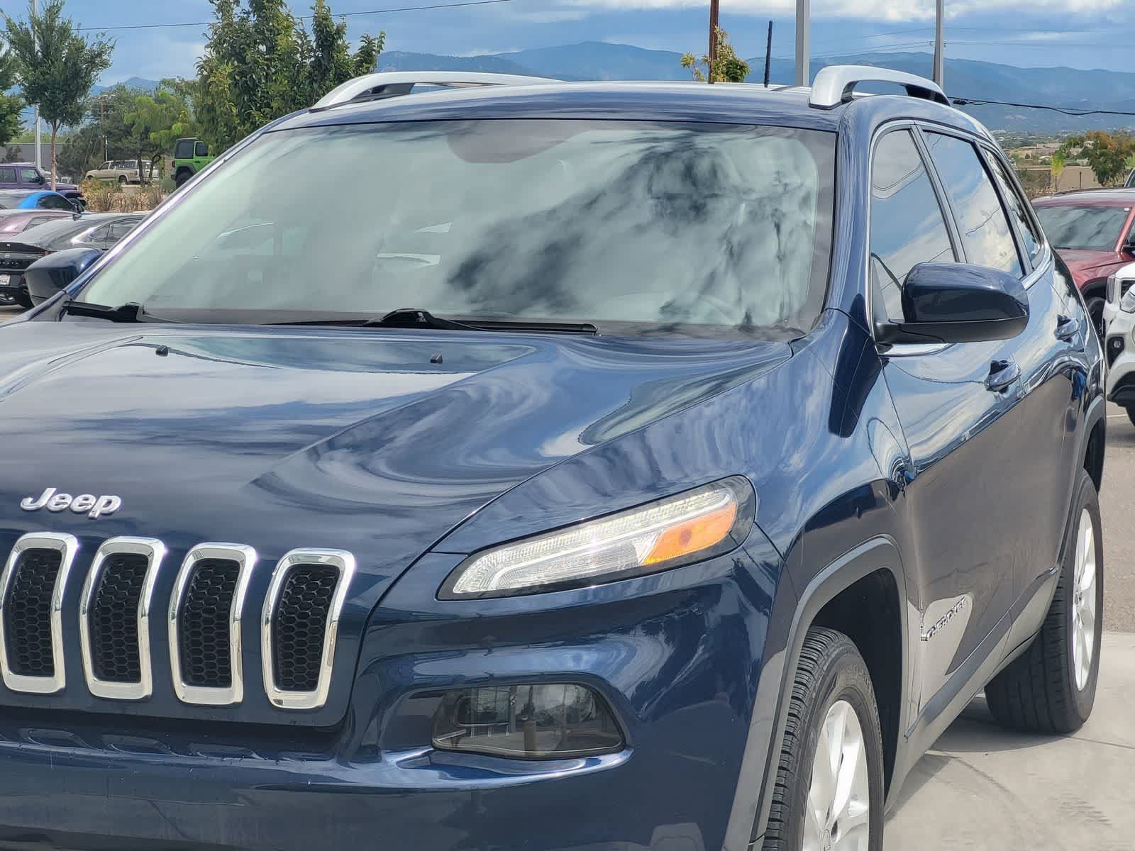 Used 2018 Jeep Cherokee Latitude Plus FWD image 7
