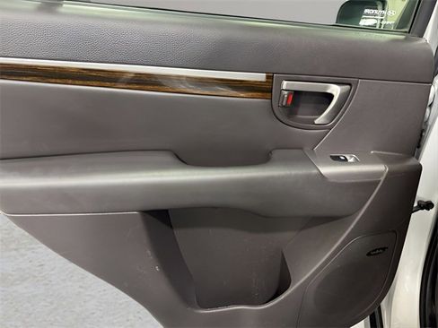 Used 2011 Hyundai Santa Fe Limited image 29