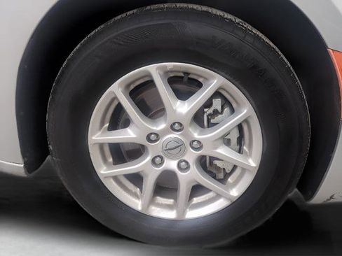 Used 2024 Chrysler Pacifica Touring-L image 26