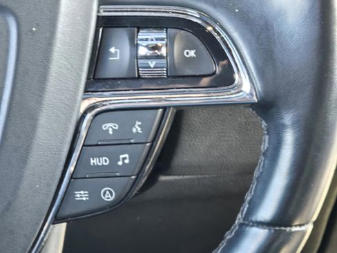 Used 2024 Lincoln Navigator Reserve image 16