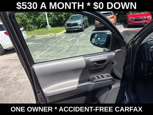 Used 2023 Toyota Tacoma SR AWD/4WD image 12