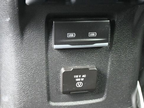Used 2022 Jeep Wrangler Unlimited Sahara AWD/4WD image 18