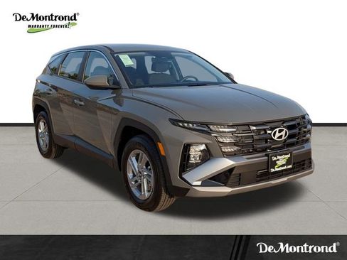 New 2026 Hyundai Tucson SE image 3