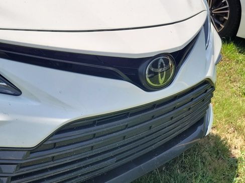 Used 2022 Toyota Camry LE FWD image 6