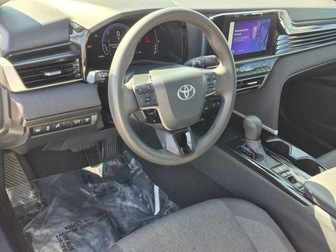 Used 2025 Toyota Camry LE FWD image 17