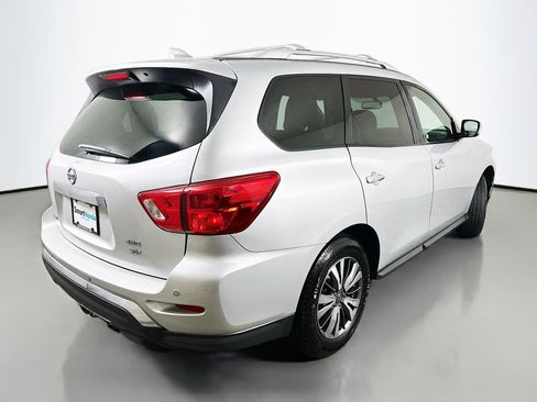 Used 2019 Nissan Pathfinder SV image 7