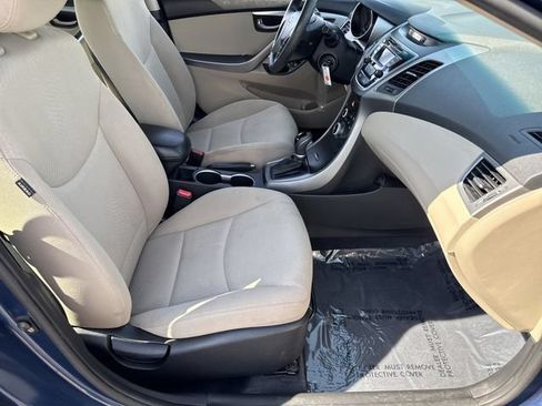 Used 2014 Hyundai Elantra SE FWD image 23