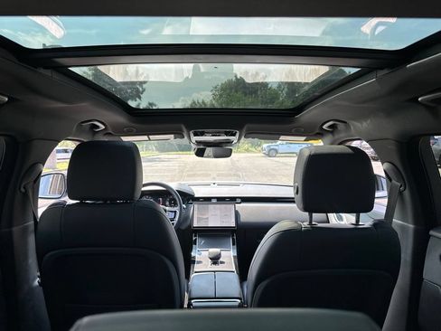 Used 2025 Land Rover Range Rover Velar Dynamic SE AWD/4WD image 36