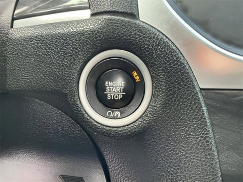 Used 2018 Chrysler 300 Touring w/ Sport Appearance Package image 32