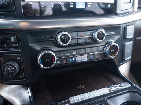 Used 2025 Ford F150 King Ranch w/ FX4 Off-Road Package image 16