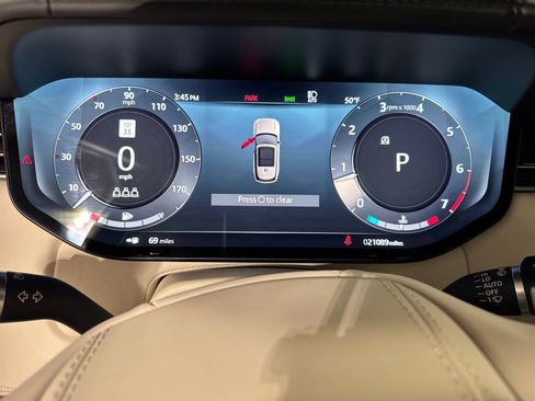 Used 2023 Land Rover Range Rover Autobiography image 16