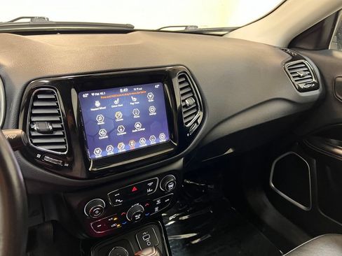 Used 2021 Jeep Compass Limited AWD/4WD image 23