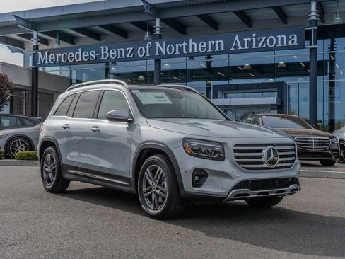 New 2026 Mercedes-Benz GLB 250 4MATIC image 1