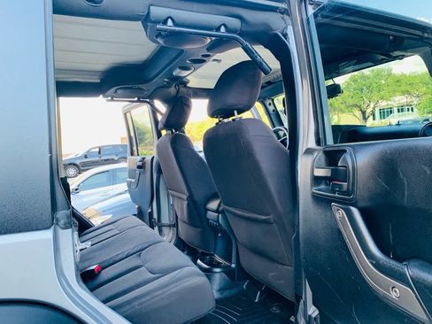 Used 2014 Jeep Wrangler Unlimited Sport w/ Quick Order Package 24S AWD/4WD image 27