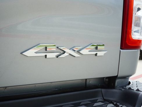 Used 2024 RAM 2500 Tradesman w/ Chrome Appearance Group image 9