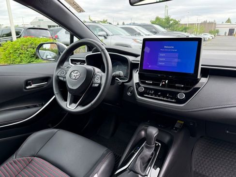 Certified 2025 Toyota Corolla XSE FWD image 20
