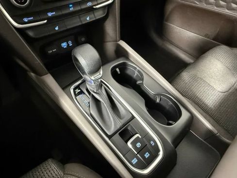 Used 2019 Hyundai Santa Fe SEL FWD image 26