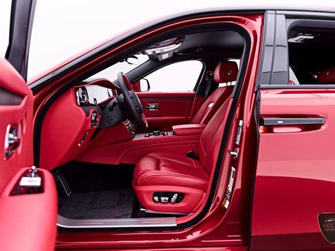 Used 2024 Rolls-Royce Ghost AWD/4WD image 43