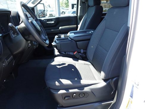 Used 2025 Chevrolet Silverado 2500 Custom w/ Custom Value Package AWD/4WD image 21