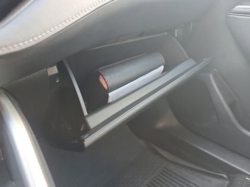 Used 2022 Toyota Highlander XLE image 36