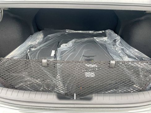 Certified 2025 Hyundai Elantra SE FWD image 49