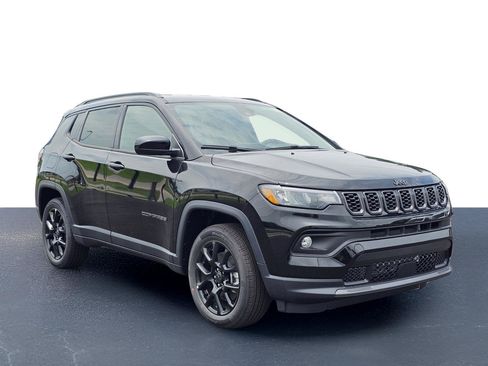 New 2026 Jeep Compass Latitude AWD/4WD image 5