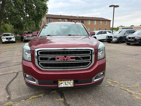 Used 2016 GMC Yukon XL SLT w/ Open Road Package AWD/4WD image 2