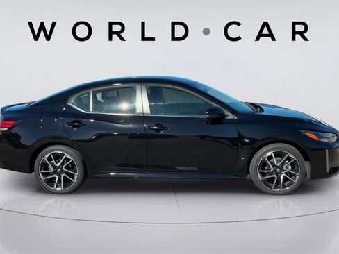 Used 2025 Nissan Sentra SR image 16