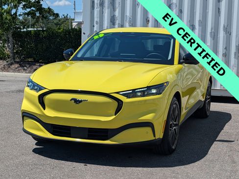 Certified 2025 Ford Mustang Mach-E Premium AWD/4WD image 7