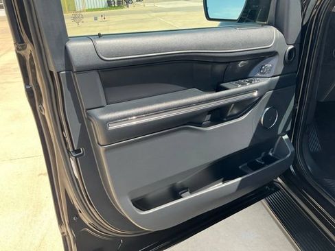 Used 2024 Ford Expedition Max XLT AWD/4WD image 5