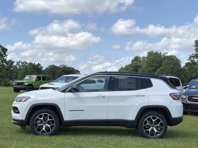 New 2026 Jeep Compass Limited w/ Sun, Sound & Navigation Group AWD/4WD image 15