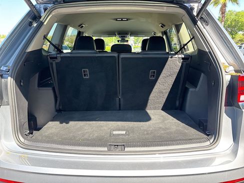 Used 2025 Volkswagen Atlas SE FWD image 28