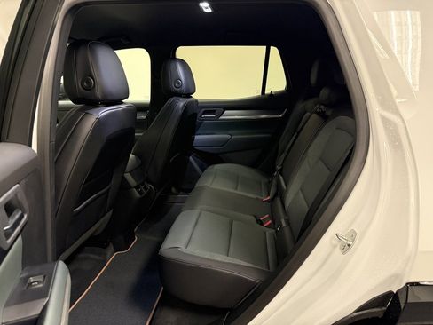 New 2026 GMC Terrain AT4 w/ LPO, Black Badging Package image 20