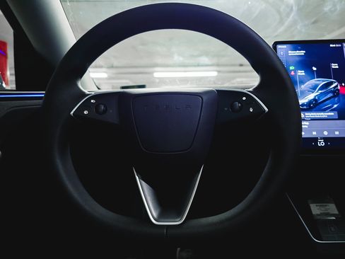 Used 2026 Tesla Model Y 2WD image 20