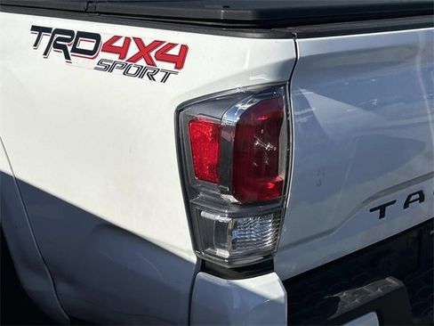 Used 2023 Toyota Tacoma TRD Sport image 6