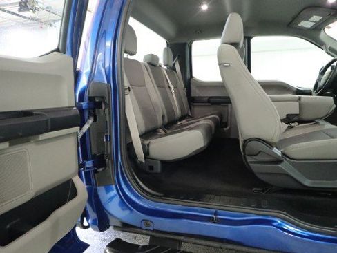 Used 2017 Ford F150 XL w/ Equipment Group 101A Mid AWD/4WD image 11