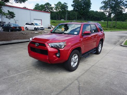 Used 2022 Toyota 4Runner SR5 RWD image 24
