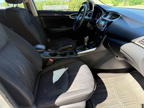 Used 2016 Nissan Sentra SV FWD image 30