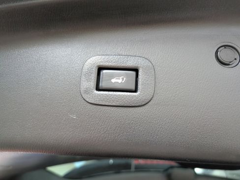 Used 2020 Nissan Armada Platinum image 35